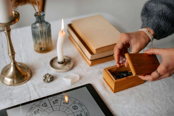 Horoskop za vikend: Srce se javlja bivšem, a glava govori "nemoj opet"